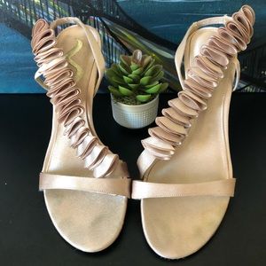 NINA GOLD BEIGE HEELS SIZE 8